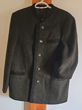 Green AUSTRIAN Virgin Wool Jacket With Antler Buttons